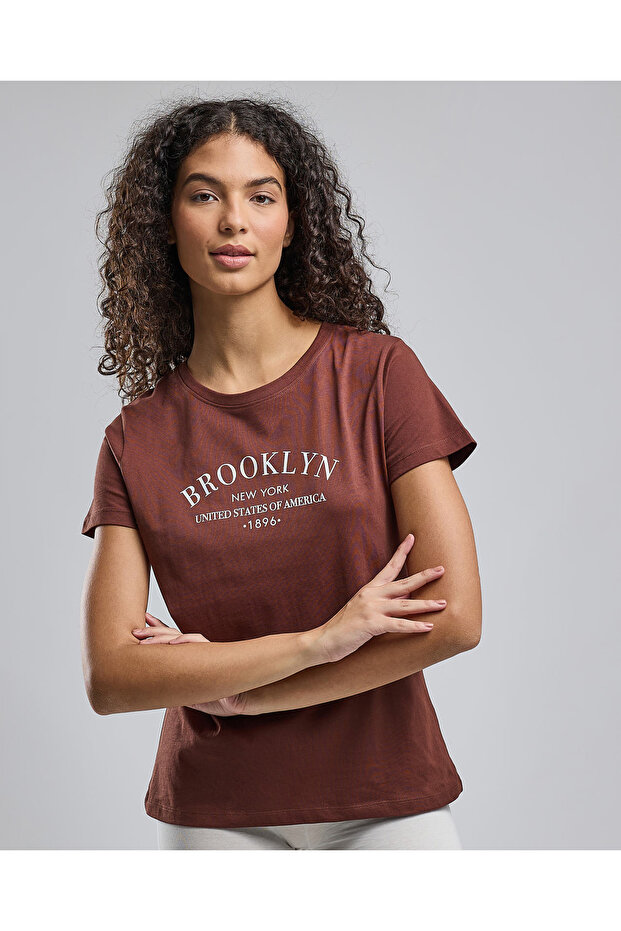 Typography Print T-Shirt with Crew Neck and Short Sleeves