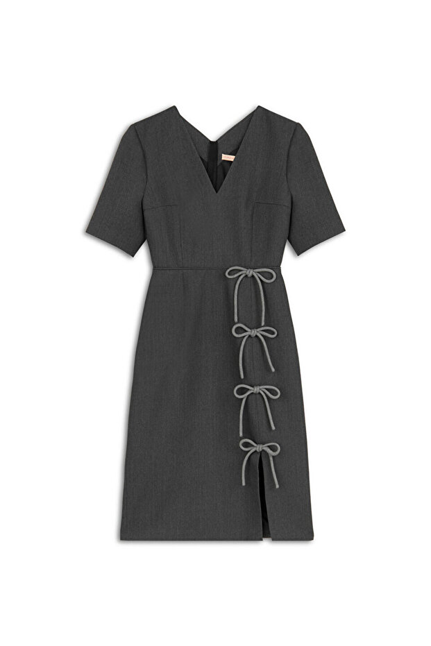 Fiyonklu V yaka elbise - 3