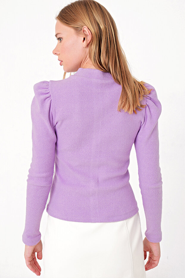 بلوزة نسائية أرجوانية بأكمام الأميرة ونصف الياقة المدورة ALC-X5042 - 3