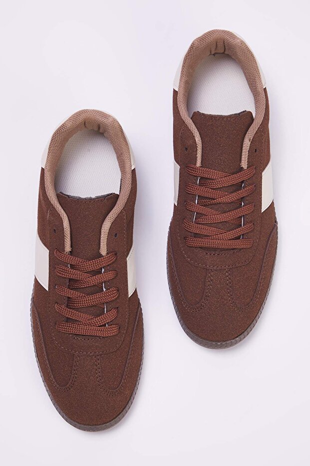 Teen Brązowe retro sznurowane zamszowe damskie buty sportowe TAKAW26SN00011 - 3