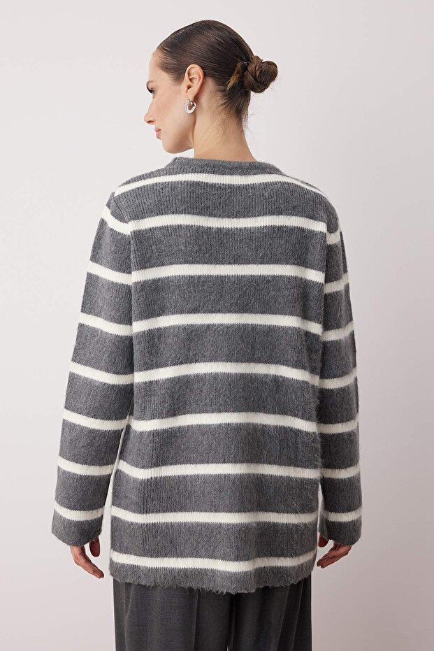 Antracytowy sweter z prążkami i meszkiem TCTAW26AK00004 - 4