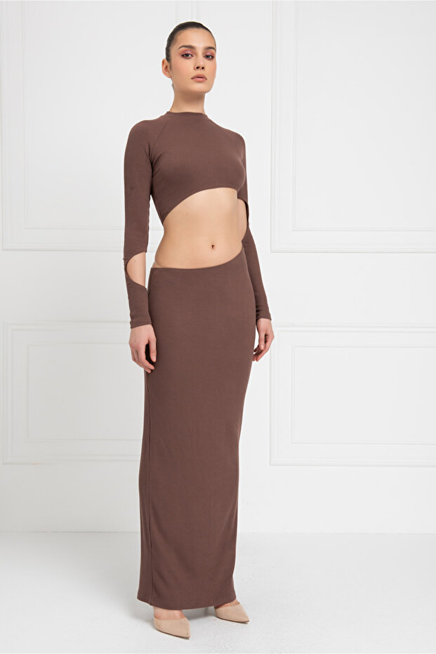 Sütlü Kahve Göbek Dekolteli Maxi Kaşkorse Elbise - 4