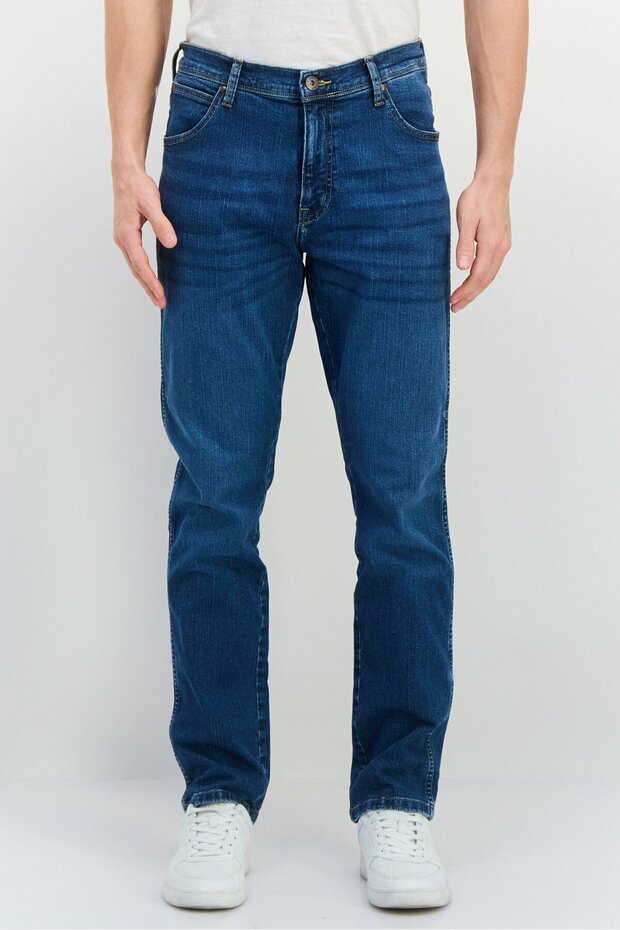 بنطلون جينز رجالي أصلي بقصّة Slim Fit وقابل للتمدد وذو ساق مستقيمة، باللون الأزرق