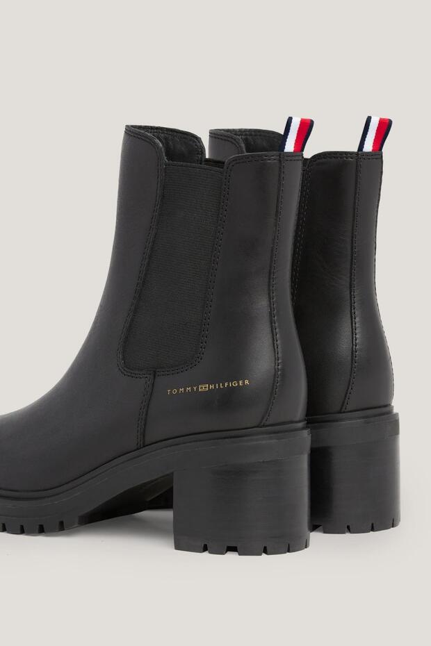 Damskie buty na obcasie z elastycznymi panelami bocznymi i gumową podeszwą z logo Tommy Hilfiger, elegancki wygląd. - 4