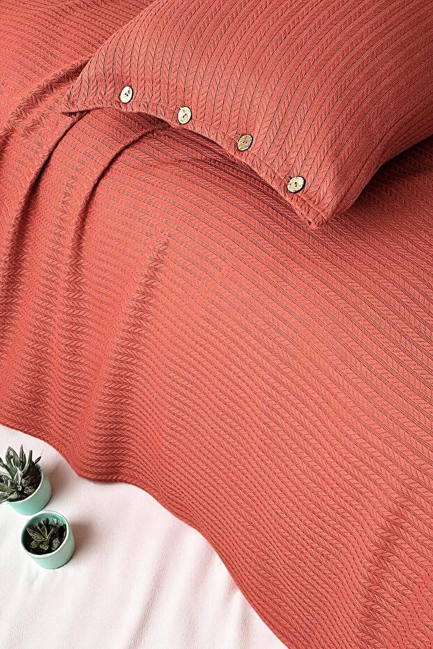 TEK KİŞİLİK ÖRGÜ PİKE YATAK ÖRTÜSÜ YASTIKLI - 1