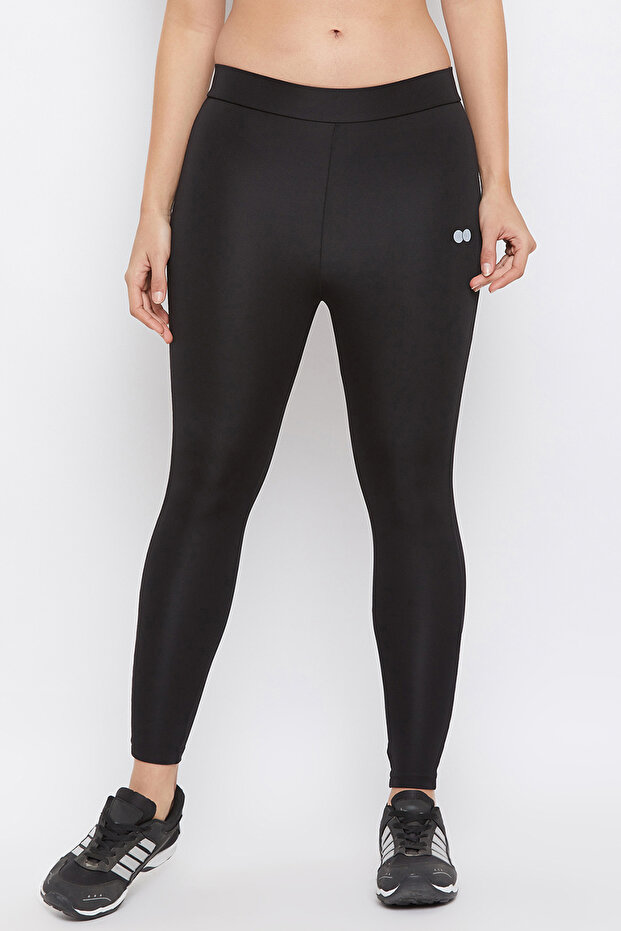 Snug Fit Active Ankle Length Tights in Black