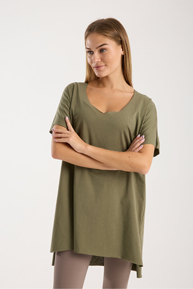 Kadın V Yaka Yırtmaçlı Oversize Basic Tişört - 1