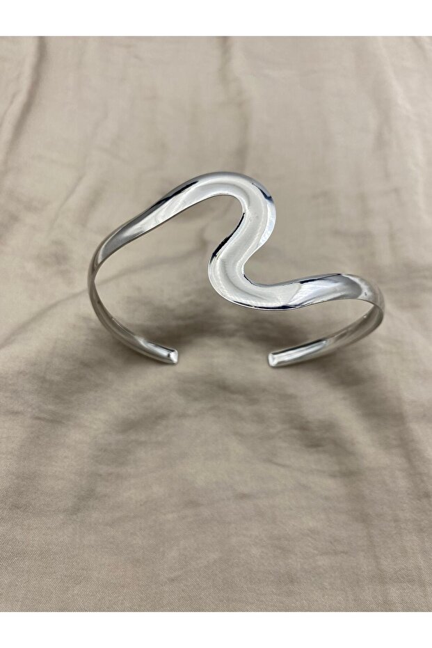 Wavy Model Silver Color Adjustable Arm Pazu Bracelet, Armcuff