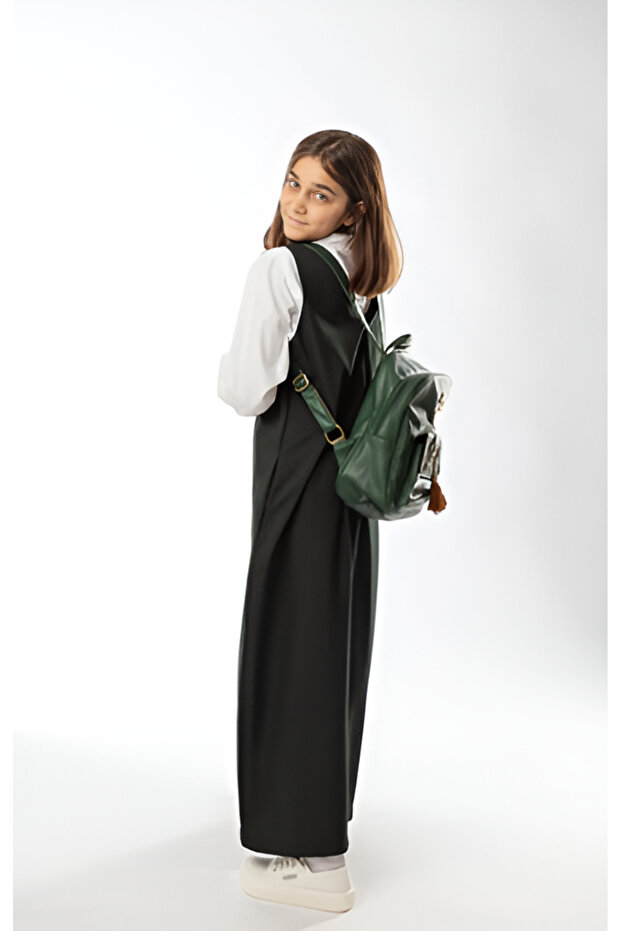 زي مدرسي متوسط الحجم، أخضر زيتوني، بفتحة مثلثة - 4