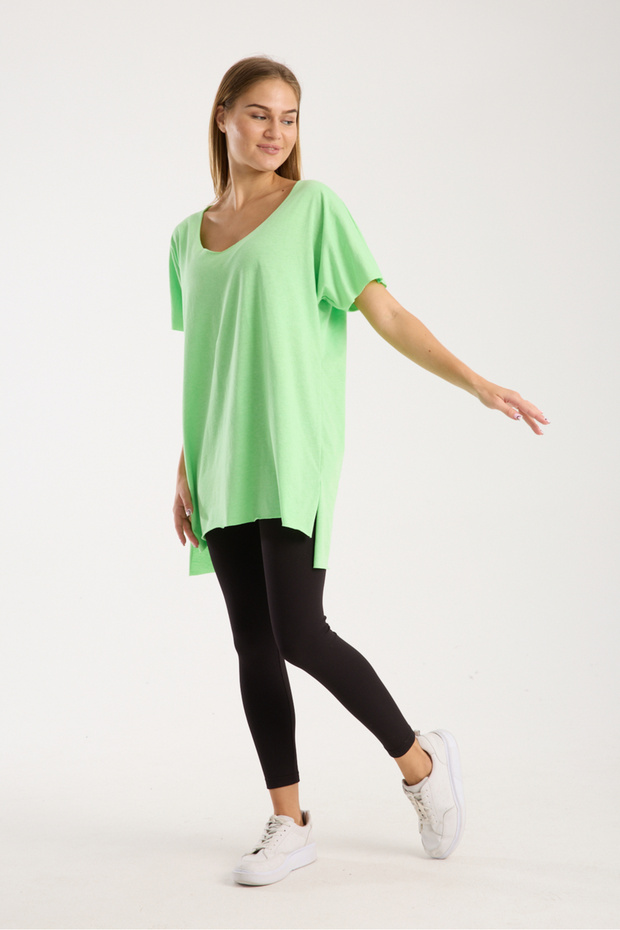 Kadın V Yaka Yırtmaçlı Oversize Basic Tişört - 6