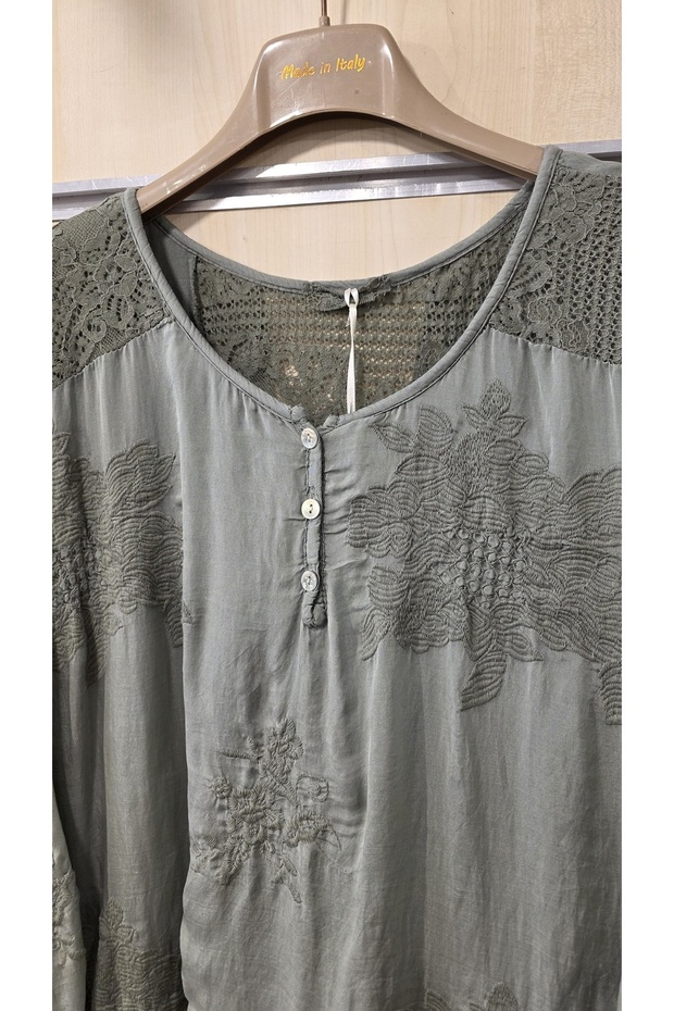 İpek Bluz 3 Düğmeli Dantelli - 3