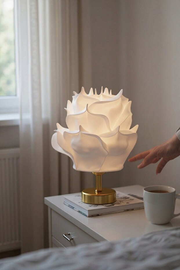 White Eva Rose Design Wireless Table Lamp – Shiny Gold, Decorative Led Lampshade
