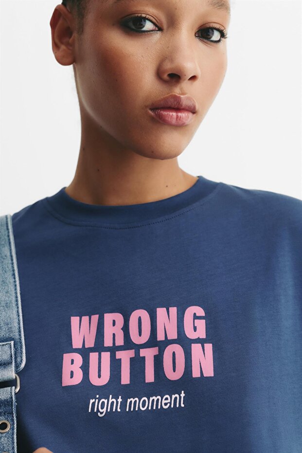 Telefon grafik baskılı t-shirt - 4