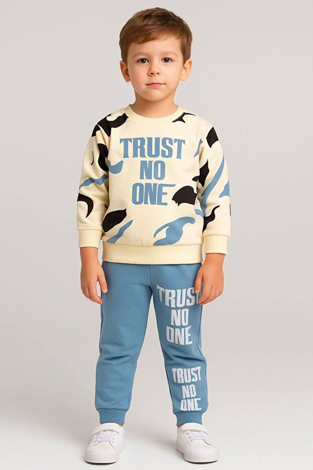BOYS TOP AND BOTTOM TRACKSUIT SET