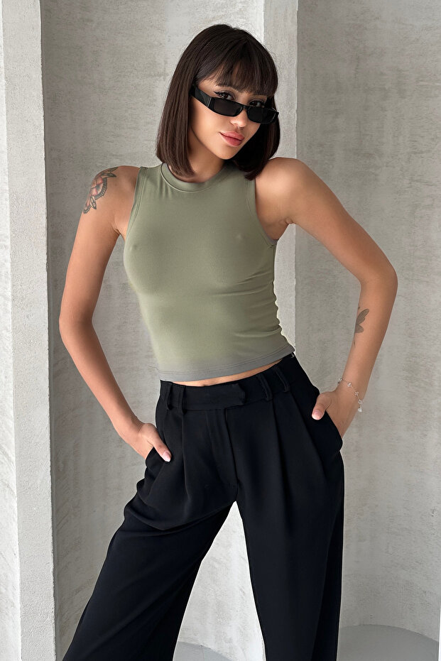 Modal Fabric Crew Neck Sleeveless Slim Fit Basic Body Undershirt
