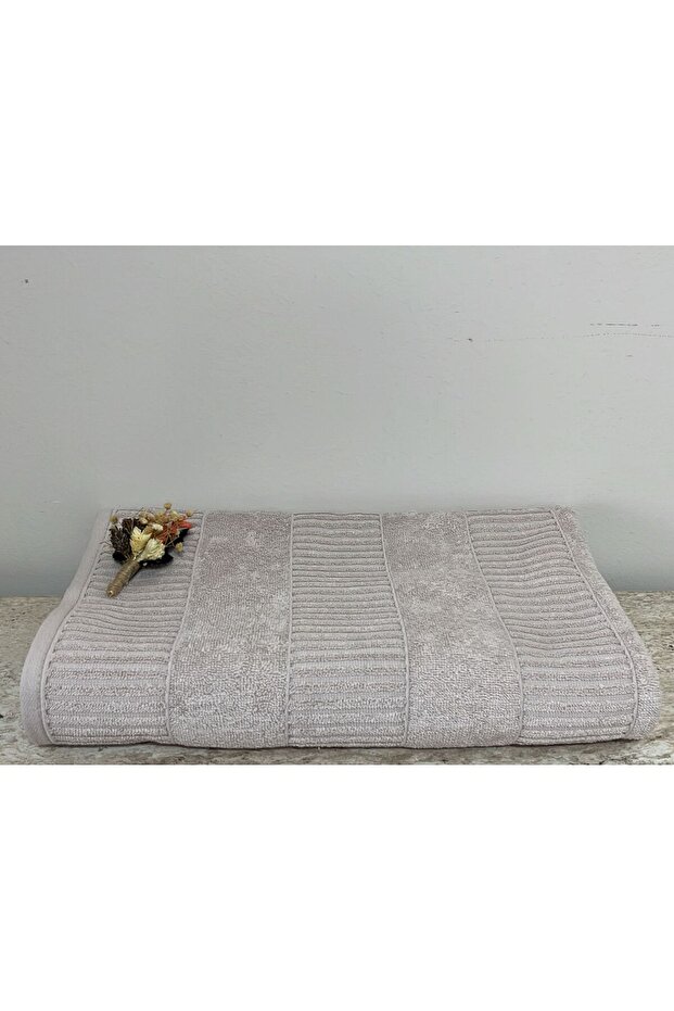 Karya Bath Towel - 1