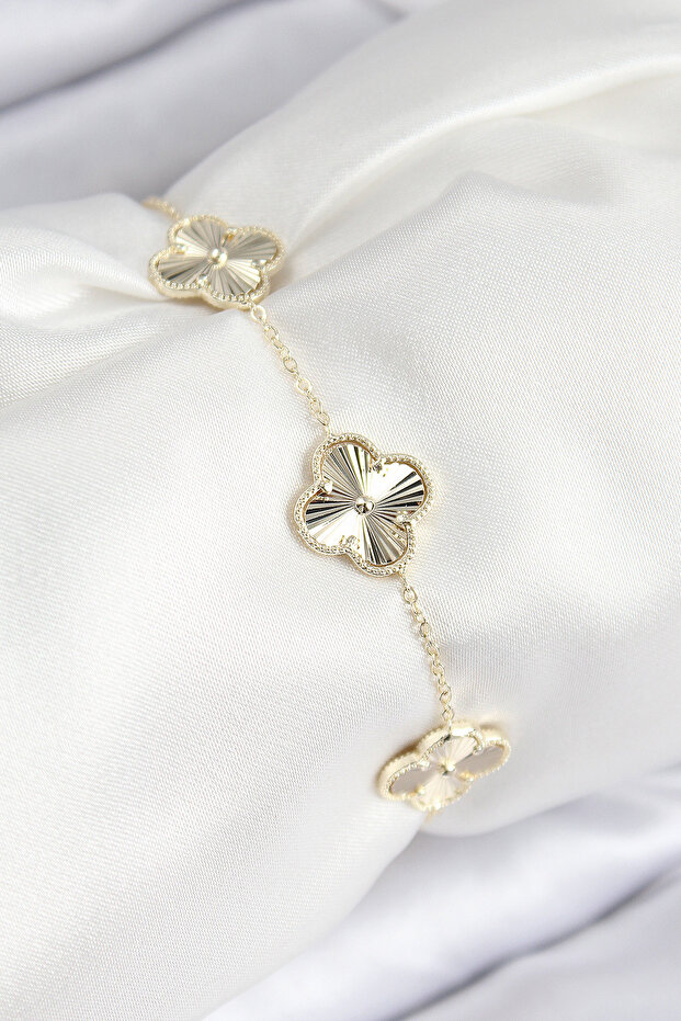 Vip Brass Clover Model Gold Color Women's Bracelet - Tj-Bb7783