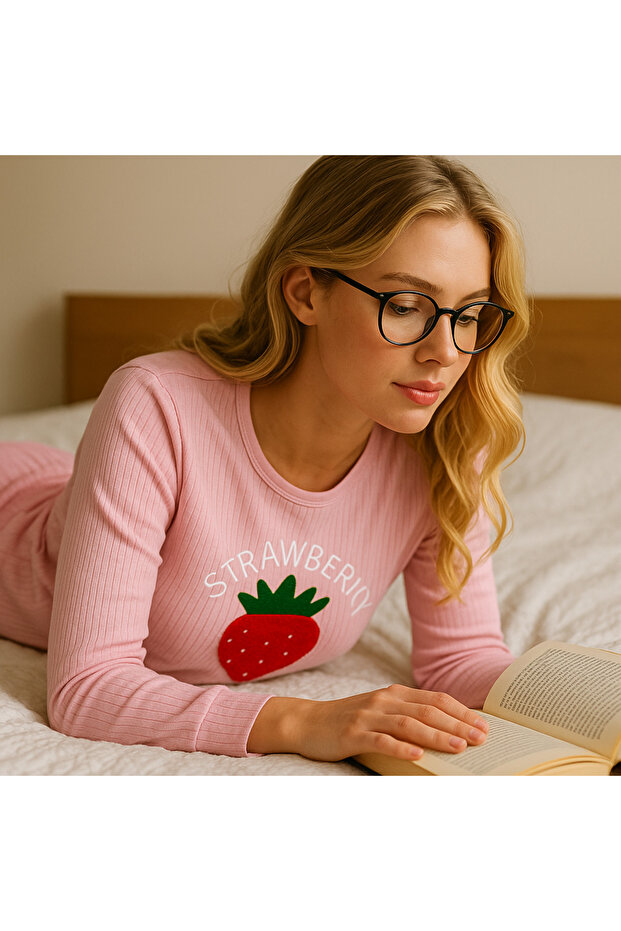 UZUN KOLLU PEMBE PİJAMA TAKIMI STRAWBERRY - 1