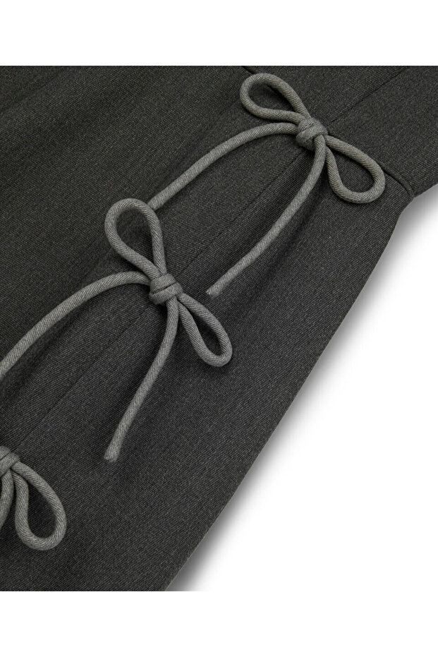 Fiyonklu V yaka elbise - 4