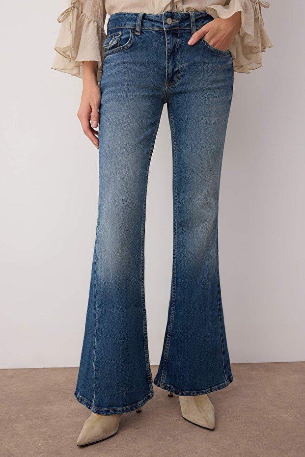 Mavi Dikiş Detaylı Düşük Bel Comfort/Esnek Flare Jeans TWOAW26JE00043 - 3