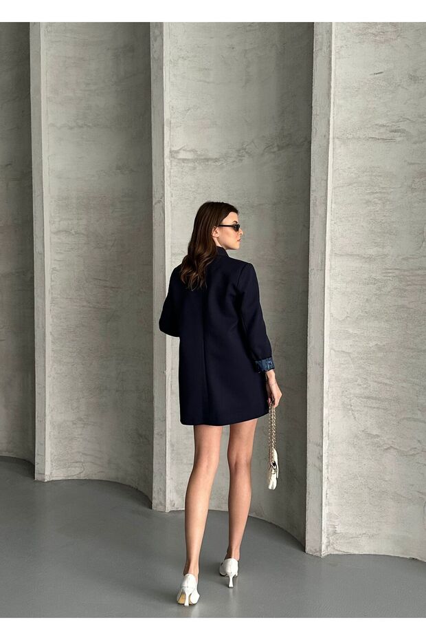 Oversized Long Blazer Jacket with Leopard Lining Detail - 4