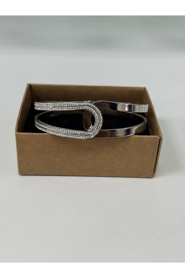 Steel Bracelet with Silver Color Oval Motif