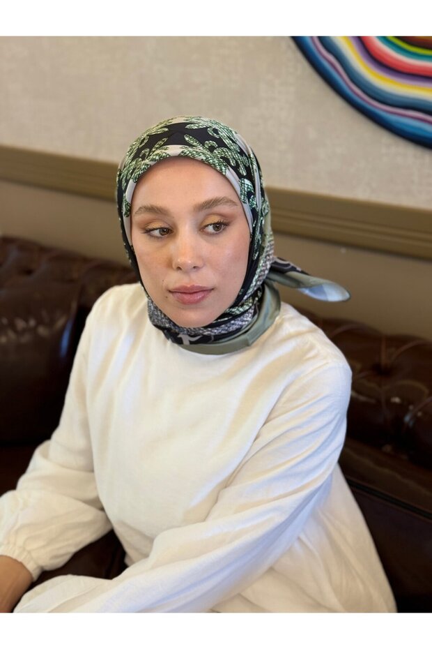 وشاح من نسيج قطني منقوش من مونارك - 1