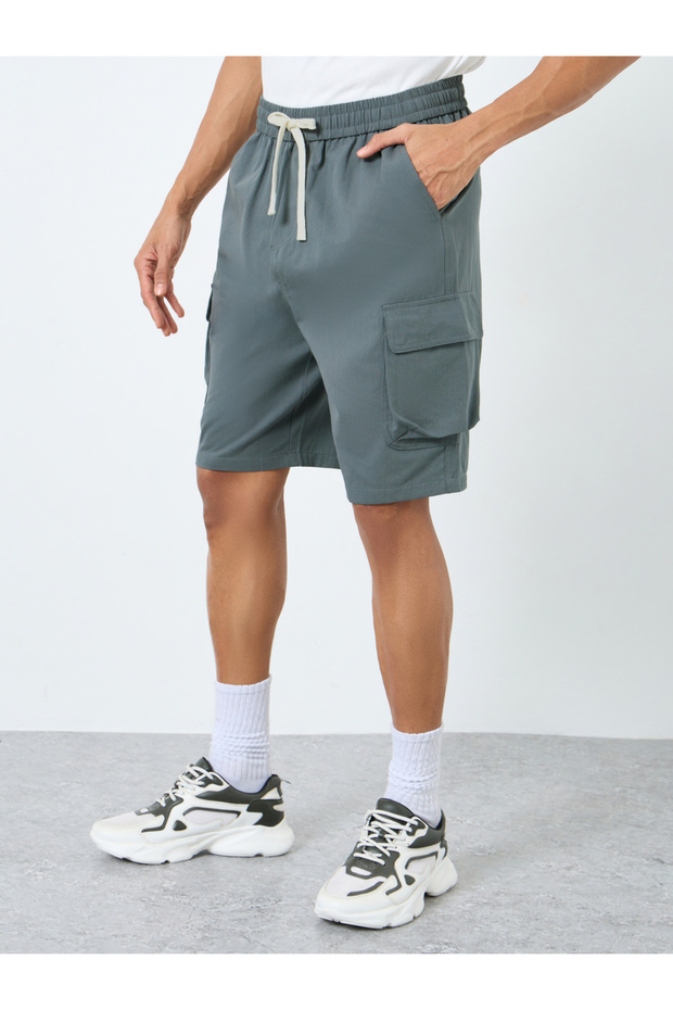 Men Relaxed Fit Cargo Shorts