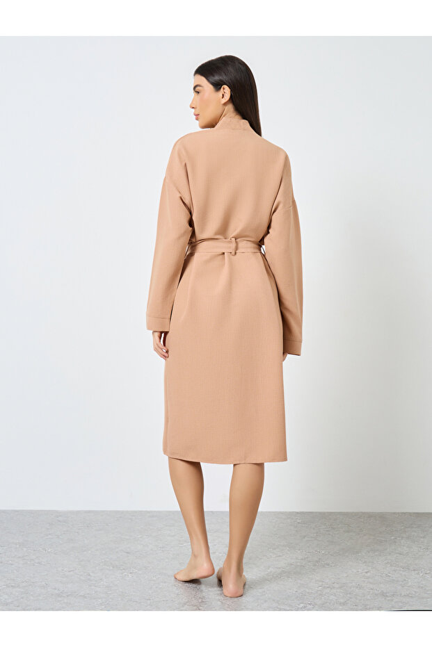 رداء سادة منقوش مع حزام ربطة عنق - 4