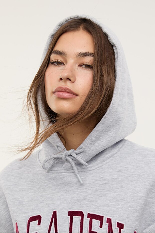 İşlemeli Kapüşonlu Sweatshirt - 3