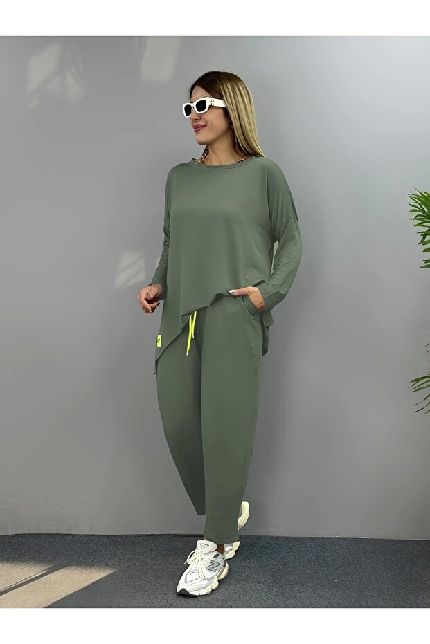 طقم نسائي مزدوج من نسيج القطن الفسكوزي ذو خيطين مع تفاصيل تزوير