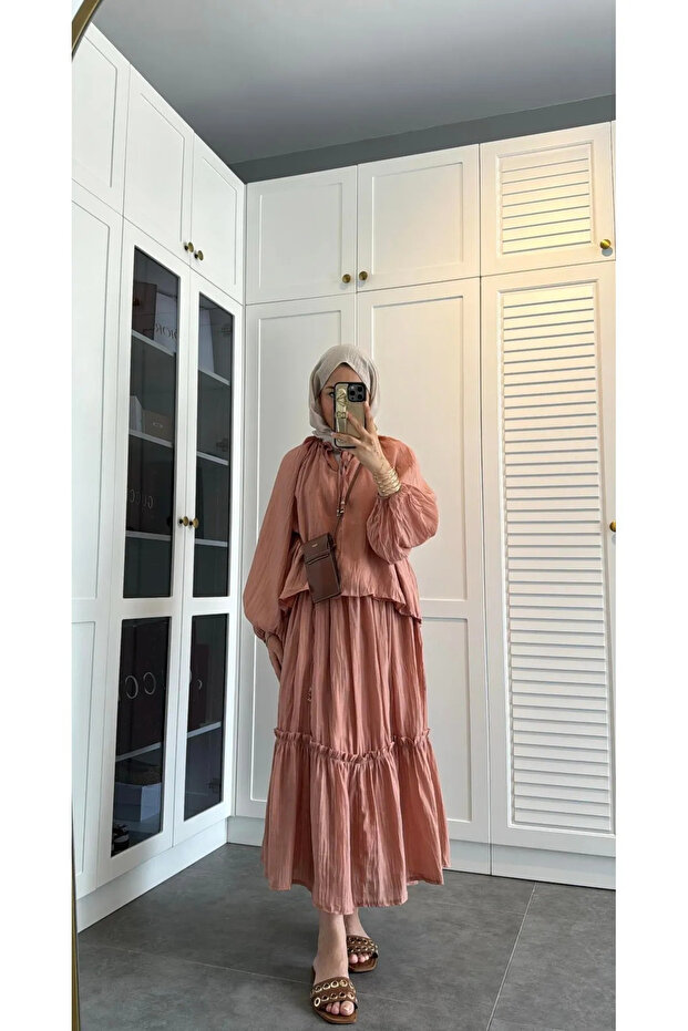 Salmon Wrinkled Flounced Blouse Skirt Set - 8722