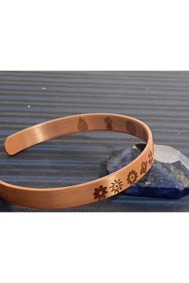 سوار نحاسي منقوش بالبابونج مع صلاة - 3