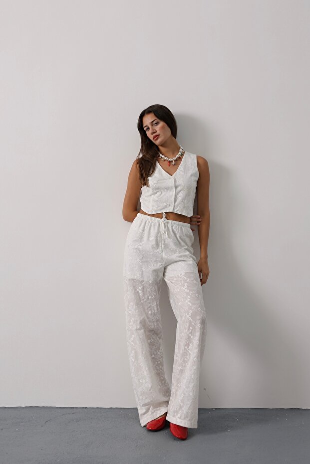 Beyaz Bağcıklı Brode Straight/Düz Kesim Pantolon TWOSS25PL00044 - 1