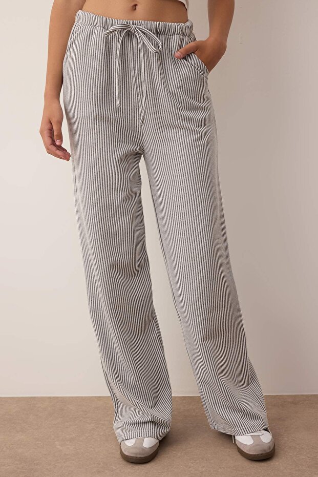 Antrasit Çizgili Lastikli Bel Wide Leg/Geniş Kesim Örme Pantolon TWOAW26PL00061 - 3