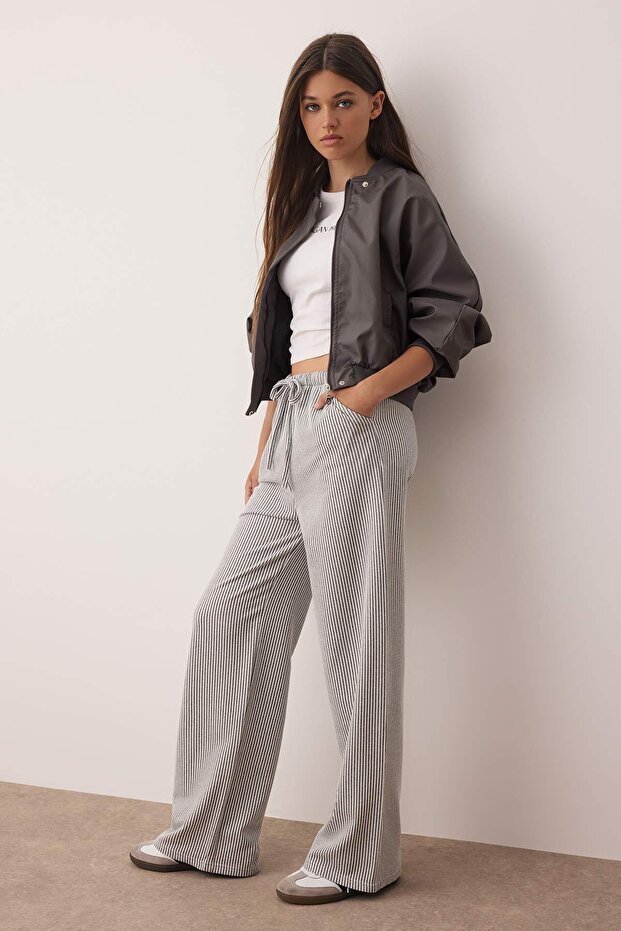 Antrasit Çizgili Lastikli Bel Wide Leg/Geniş Kesim Örme Pantolon TWOAW26PL00061 - 2