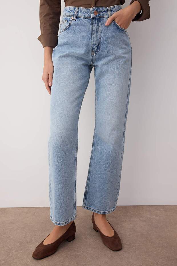 Açık Mavi Yüksek Bel Rahat Straight Düz Kesim Boru Paça Jeans TWOAW26JE00063 - 4