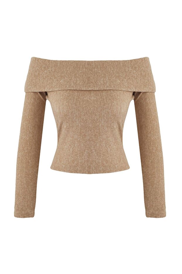 Bej Yumoş Düşük Omuzlu Carmen Yaka Fitted/Vücuda Oturan Örme Bluz TWOAW26BZ00081 - 5
