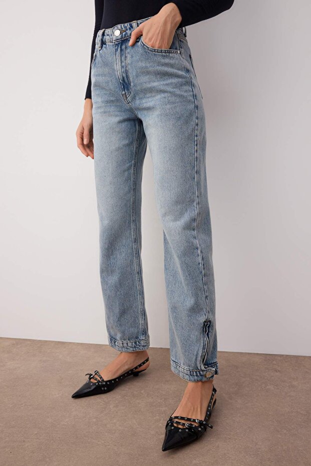 More Sustainable Mavi Paçası Fermuar Detaylı Normal Bel Yeni Straight Jeans TWOAW26JE00038 - 3