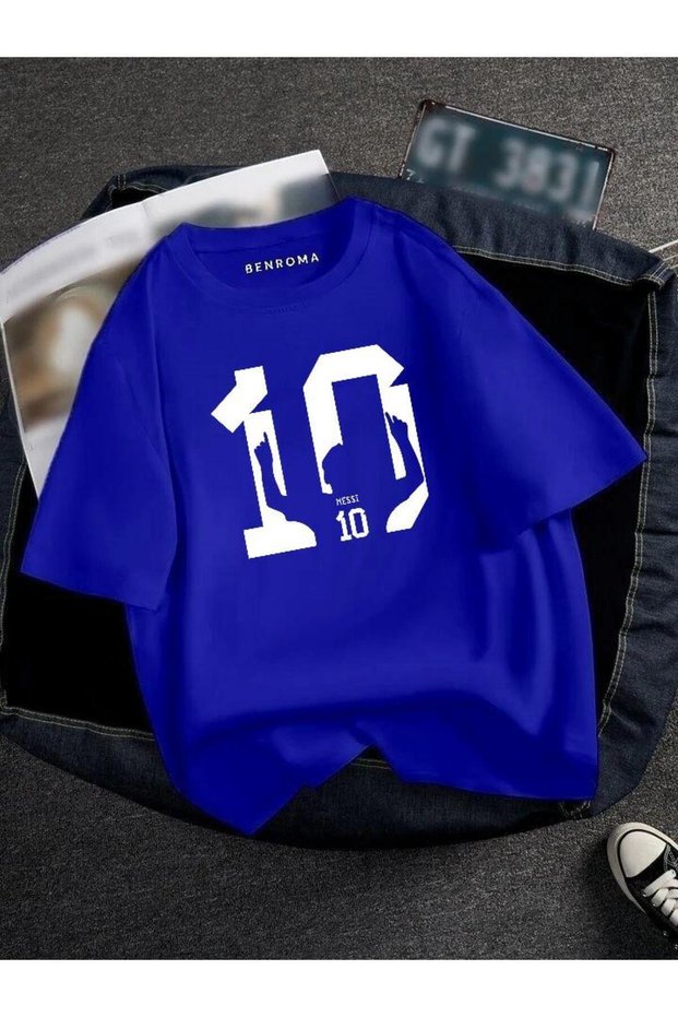Oversized Football Player Printed Unisex T-Shirt Printed