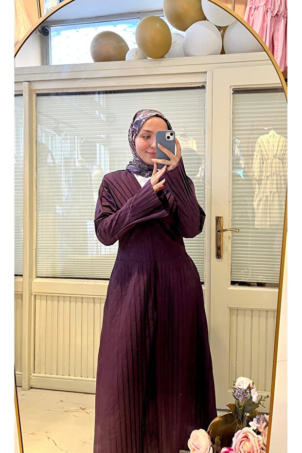 Mor piliseli elbise - 2