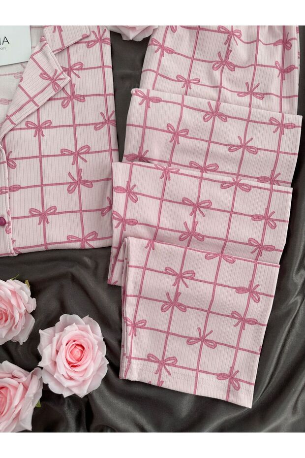 طقم بيجامة بأزرار من الأسفل مع نمط فيونكة وردية - 8