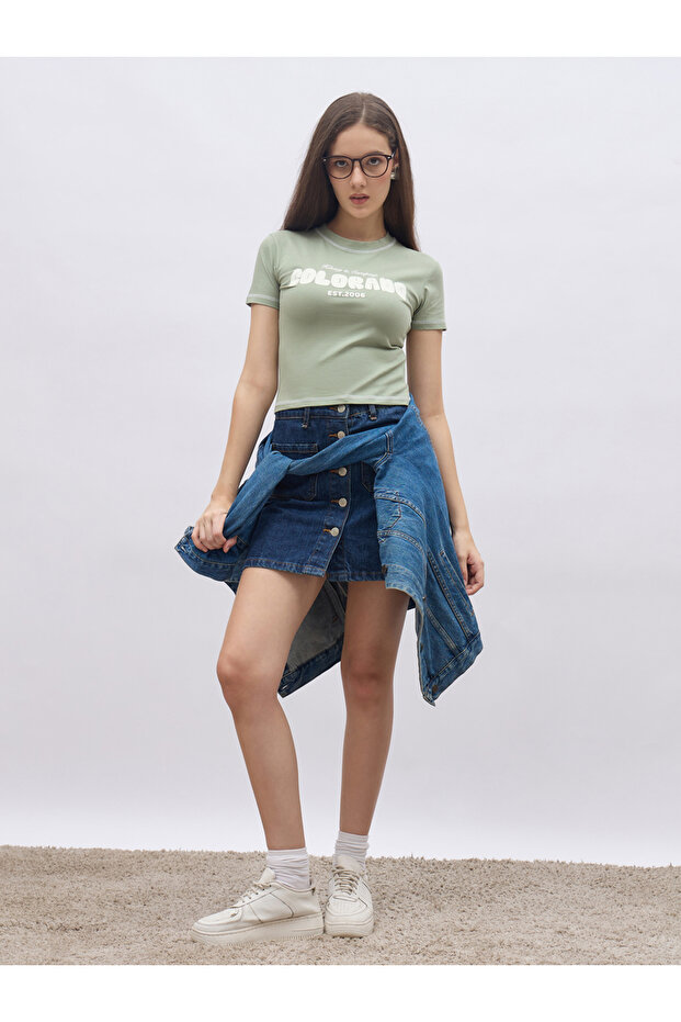 Green Slogan Print T-Shirt with Overlock Seam