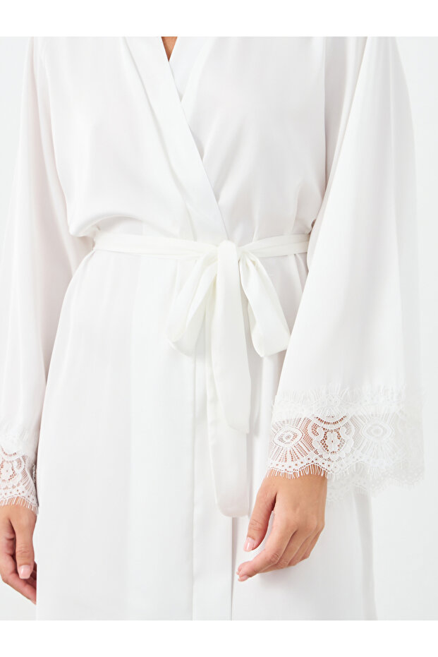 رداء خلفي على شكل حرف V مع حواف من الدانتيل - 3