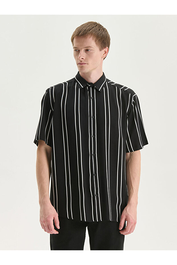 Regular Fit Short Sleeve Men's Shirt