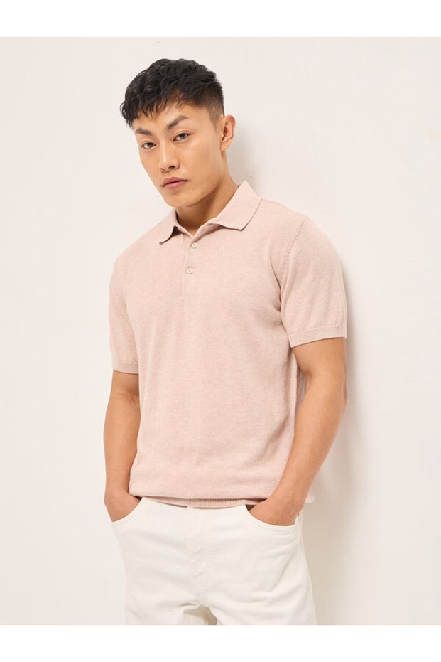Men's T-shirt with polo style, breathable cotton fabric, comfy fit, ideal for casual or smart look.