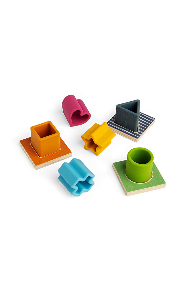 Сензорна игра с форми - Усети и намери - 3