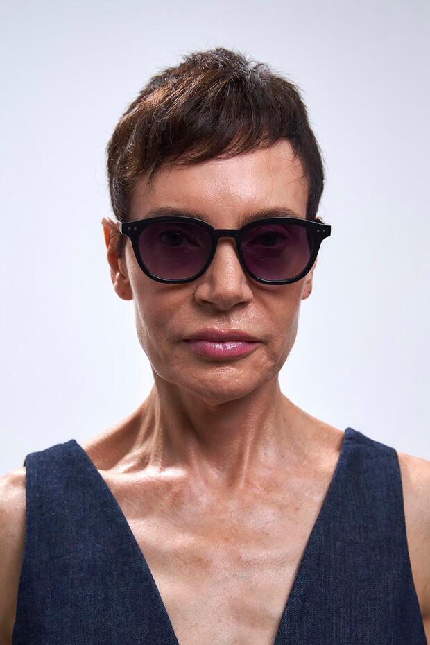 نظارات نوفا الشمسية ذات التدرج الأسود - 1