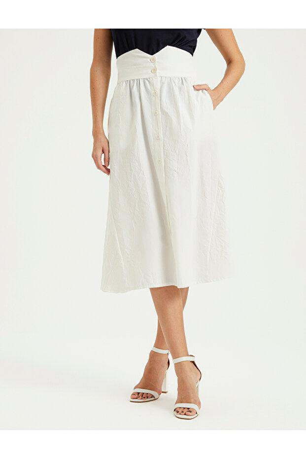 تنورة ميدي بأزرار من مزيج القطن - 4