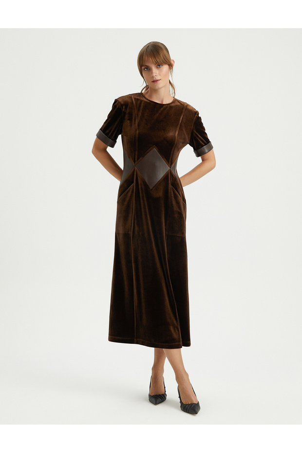 DERI DETAYLI KADIFE ELBISE - 3